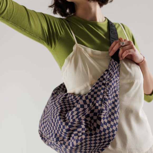 ISO Baggu checkered crescent bag - Picture 1 of 1